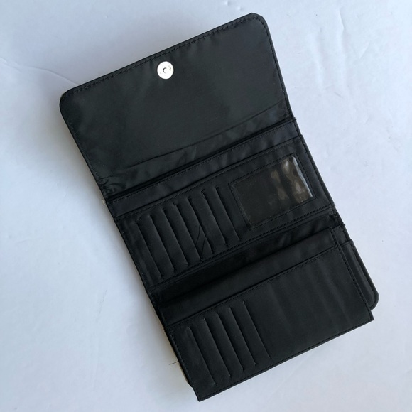 Las Vegas Embroidered Gold Star Print Wallet - Picture 4 of 4